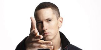 Eminem annuncia la data di uscita del nuovo disco Revival: sarà pubblicato il 15 Dicembre.