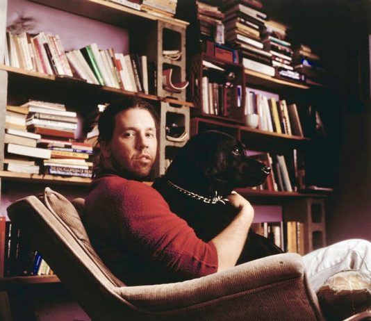 David Foster Wallace spiega il successo del rap insieme all'amico Mark Costello