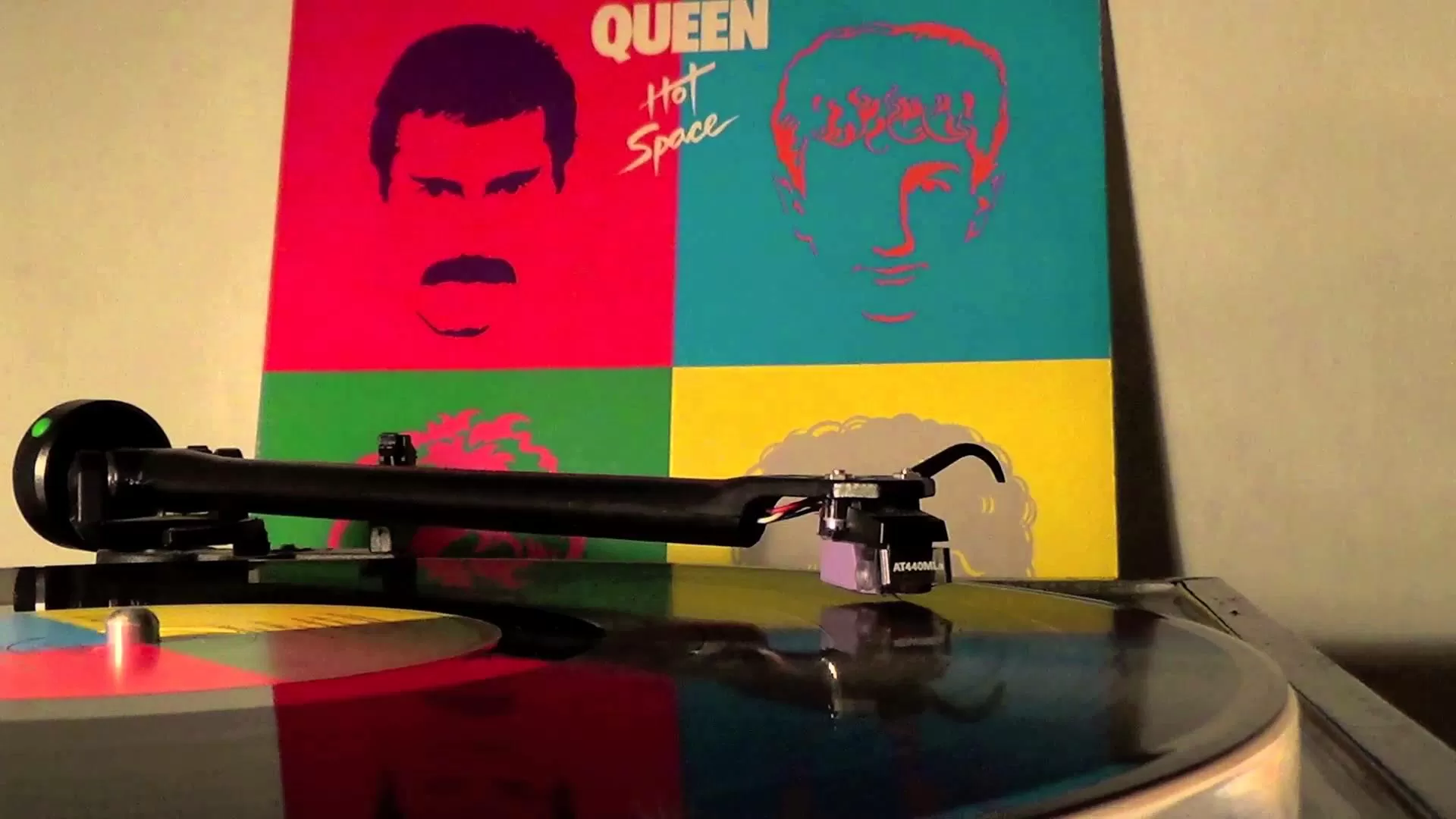 Hot Space Come I Queen Decisero Gli Anni 80 Lascimmiapensa Com