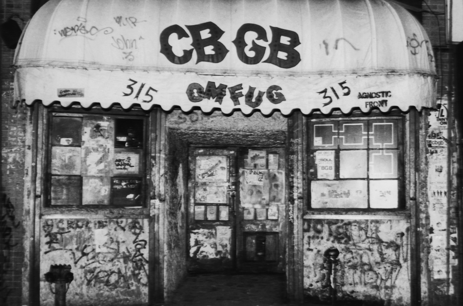 CBGB entrance bw 2016 billboard 1548