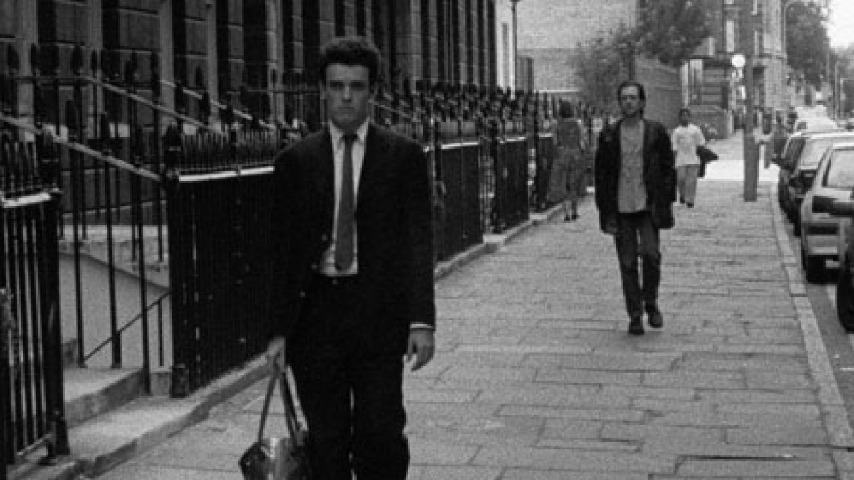 following recensione