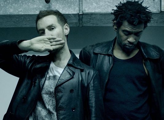 Massive Attack escono da Facebook