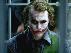 Il comico e attore Patton Oswalt rielabora una teoria sul Joker di Heath Ledger ne Il Cavaliere Oscuro.