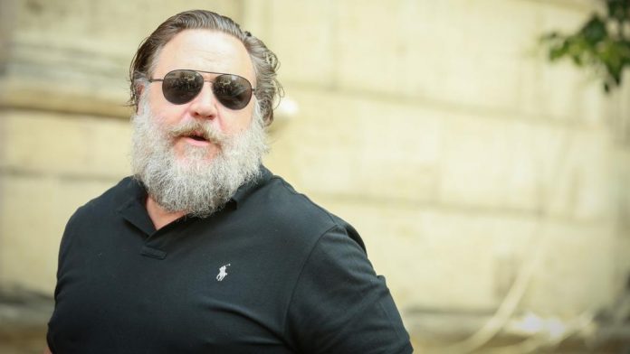 Russel Crowe invita sindaco Appendino