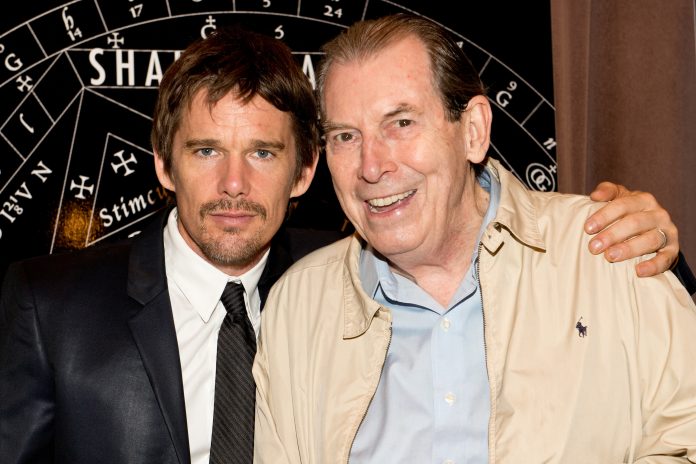 Ethan Hawke e Richard Easton.