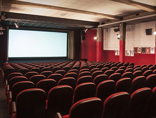 Coronavirus, sala cinema chiusa
