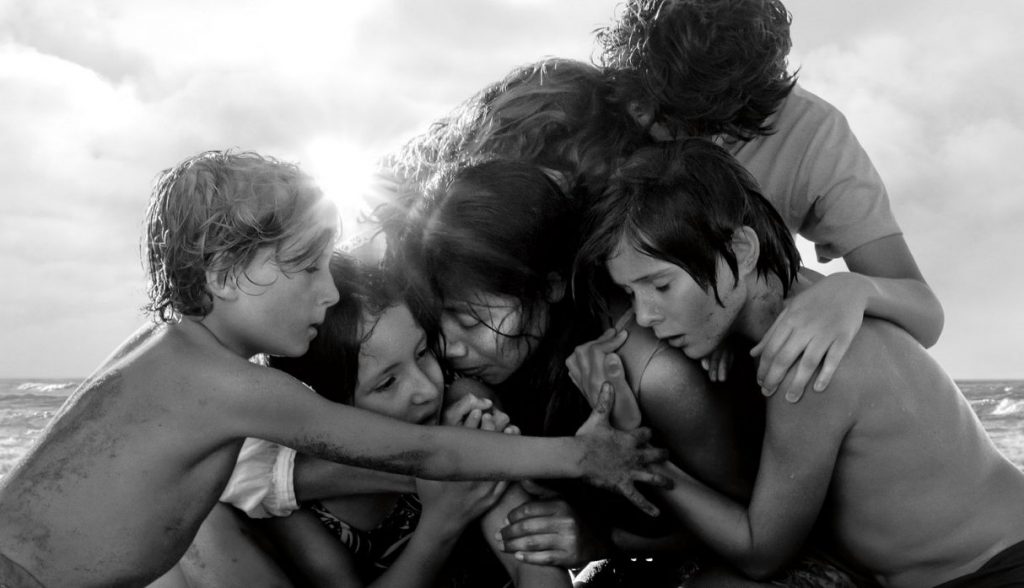 alfonso cuaron lanza poster oficial de la pelicula roma