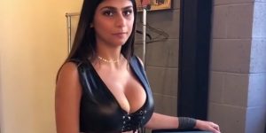 Mia Khalifa sul set di un Film Porno