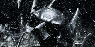 La maschera di Batman rotta in Crisis on Infinite Earths