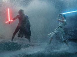 Fan di Star Wars dà in escandescenza per i telefoni accesi al cinema