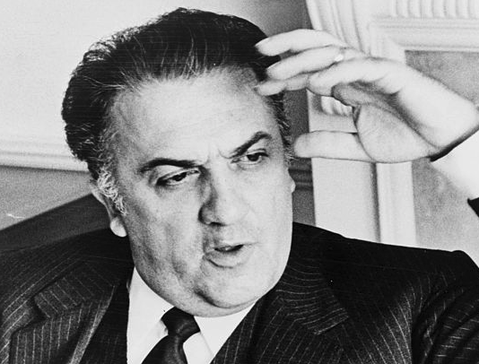 federico fellini, lungotevere, roma, lungotevere fellini