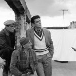 Mastroianni-Salvatori-Pisacane-Gassman-Totò-sul-set-del-film-I-soliti-ignoti-Napoli-1958-photo-Federico-Garolla