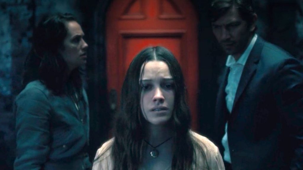 the-haunting-of-bly-manor-red rose