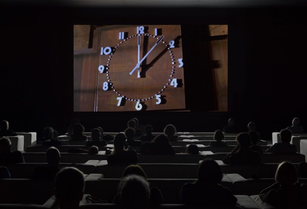 Film che durano più di 5 ore: The Clock  di Christian Marclay (2010) 