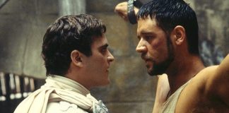 Il gladiatore, joaquin phoenix, russell crowe