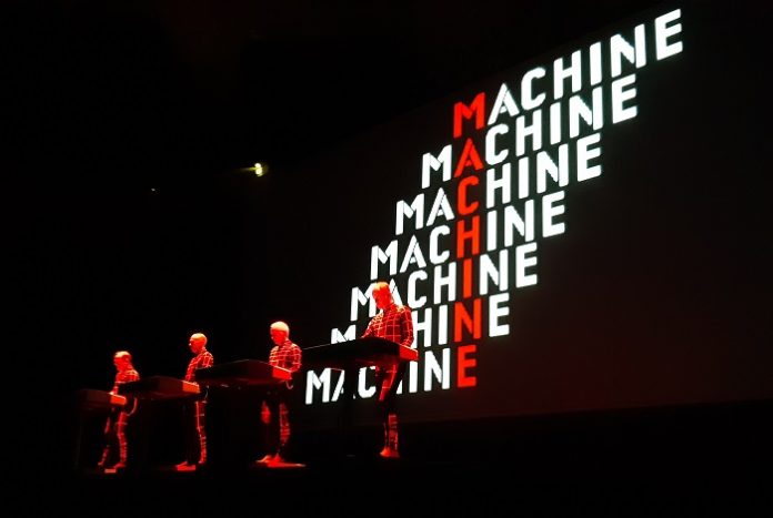 I Kraftwerk in un recente live a Parigi