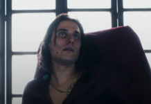 Luca Marinelli in Lo chiamavano Jeeg Robot