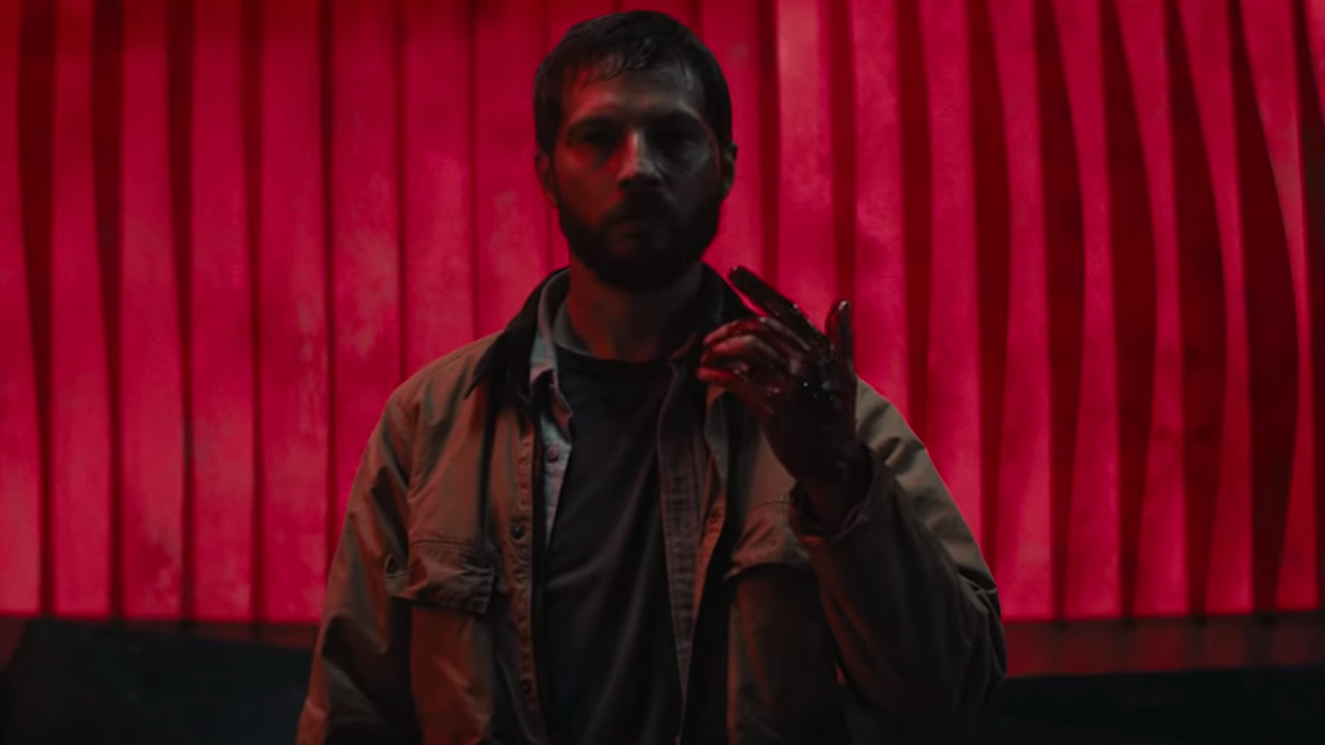 wicked cool new overkill red band trailer for the sci fi action film 