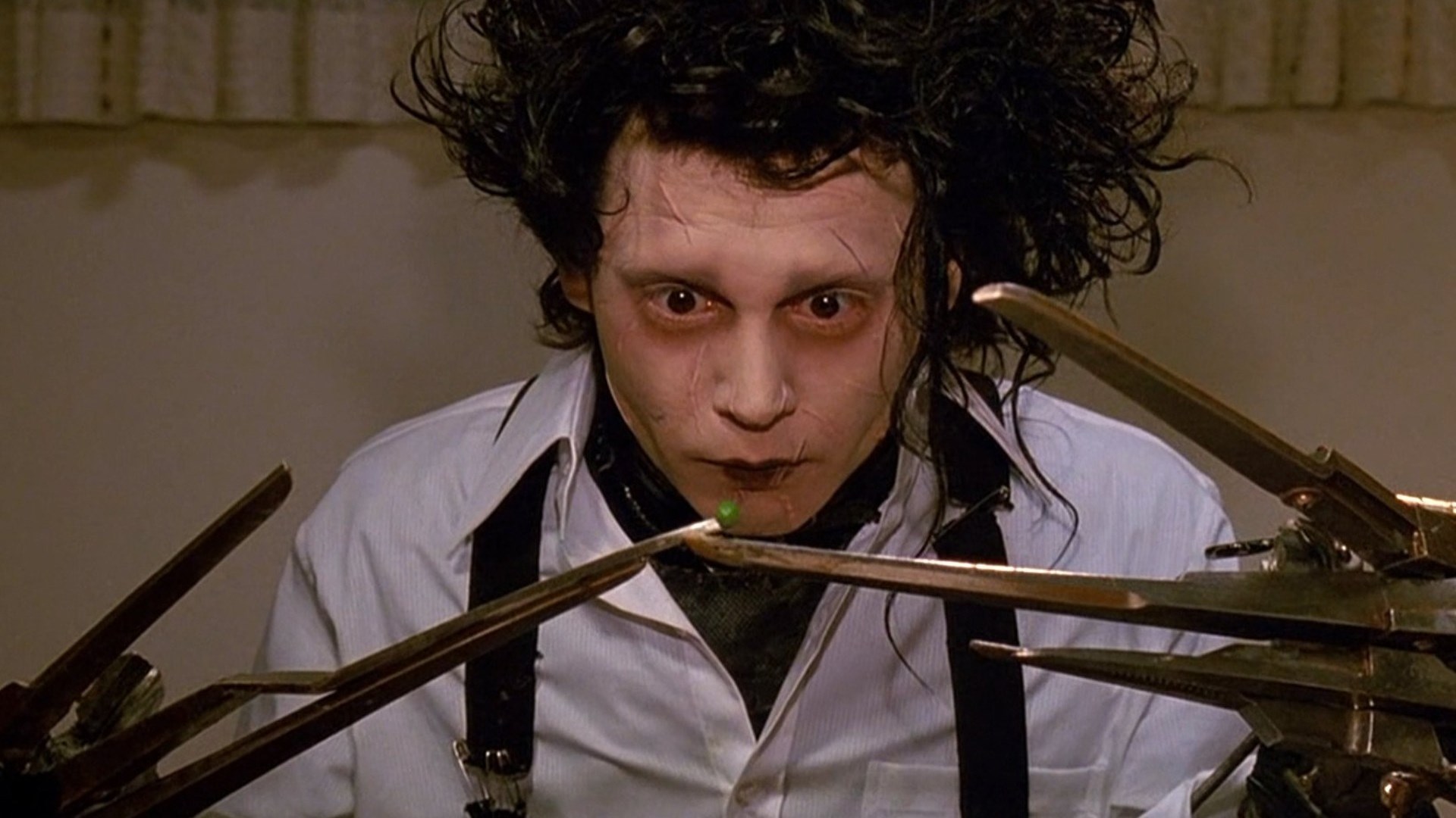 edward-mani-di-forbice-1-1920x1080 - LaScimmiaPensa.com