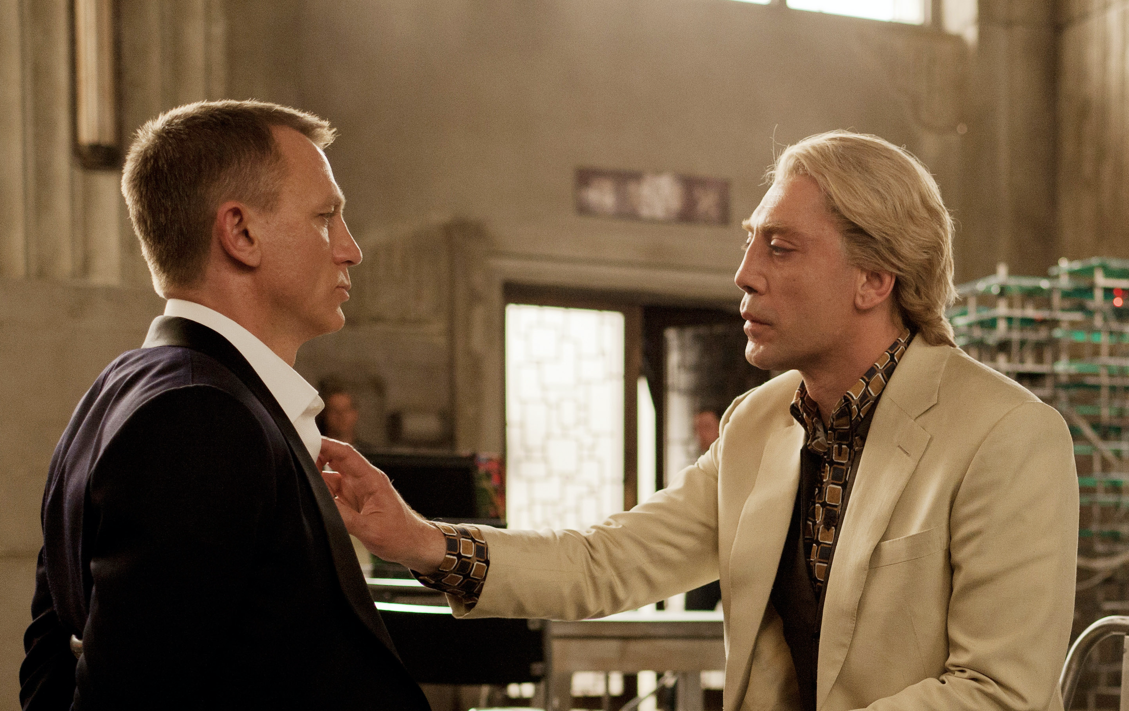 Abiti james sales bond skyfall