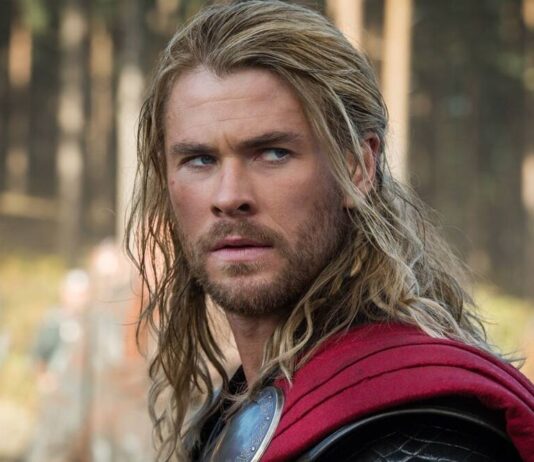 Chris Hemsworth interpreta Thor nei film Marvel