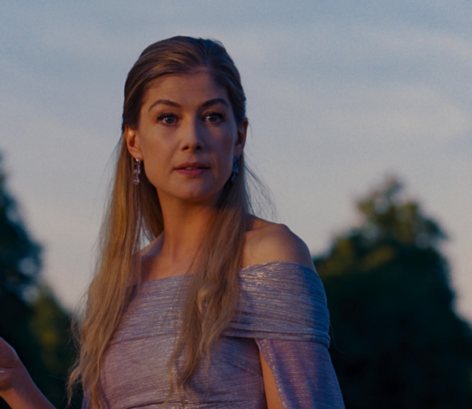 Rosamund pike