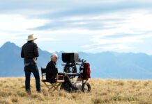 Jane Campion sul set di " Il potere del cane"