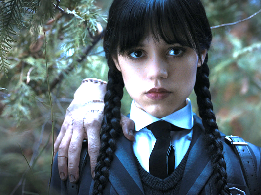 Mano, jenna ortega, mercoledì