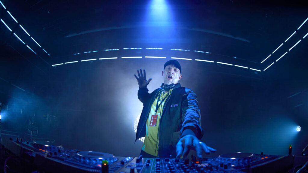 Vincent Cassel A¨ il dj Scorpex nel film Netflix Banger