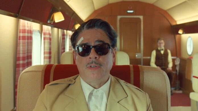 la trama fenicia, recensione, benicio del toro
