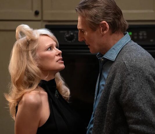 Una pallottola spuntata, recensione, pamela anderson, liam neeson