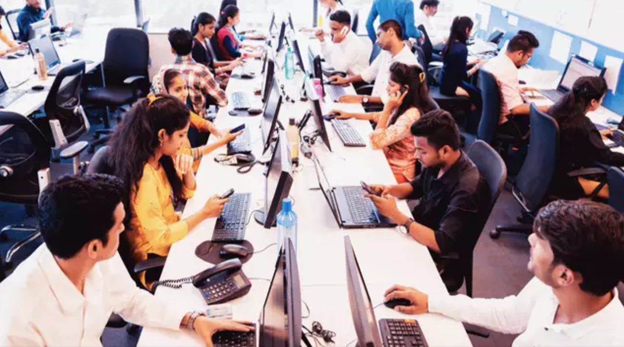 Startup I.A. da 1,5 miliardi fallisce: si scopre che 700 umani fingevano di essere bot