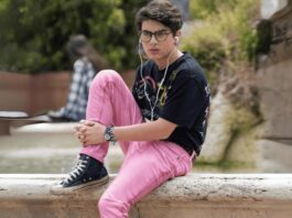 Il ragazzo dai pantaloni rosa