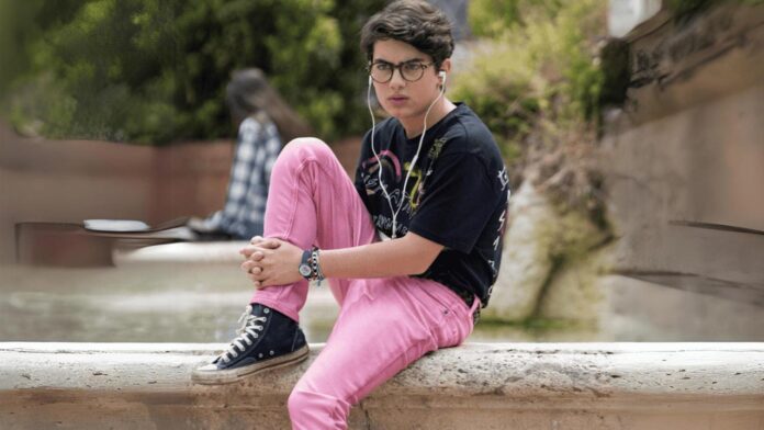 Il ragazzo dai pantaloni rosa